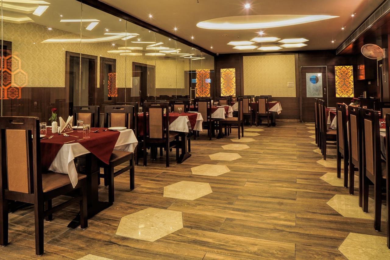 Admire Inn By Tgi Udaipur Exterior photo
